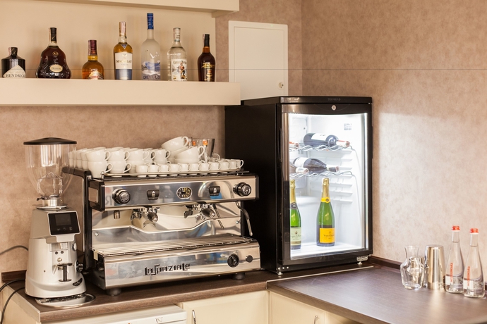 Imagen del bar/restaurante del Hotel West Park. Foto 4