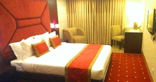 Imagen de la habitación del Hotel West Park Inn. Foto 13