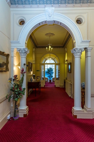 Imagen de los interiores del Hotel West Park Summer Campus. Foto 6