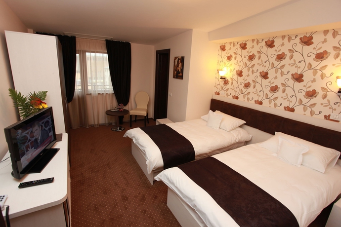 Imagen de la habitación del Hotel West Plaza, Bucarest. Foto 9