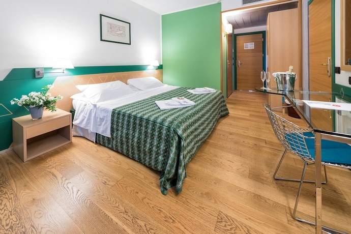 Imagen de la habitación del Hotel West Point Airport. Foto 3