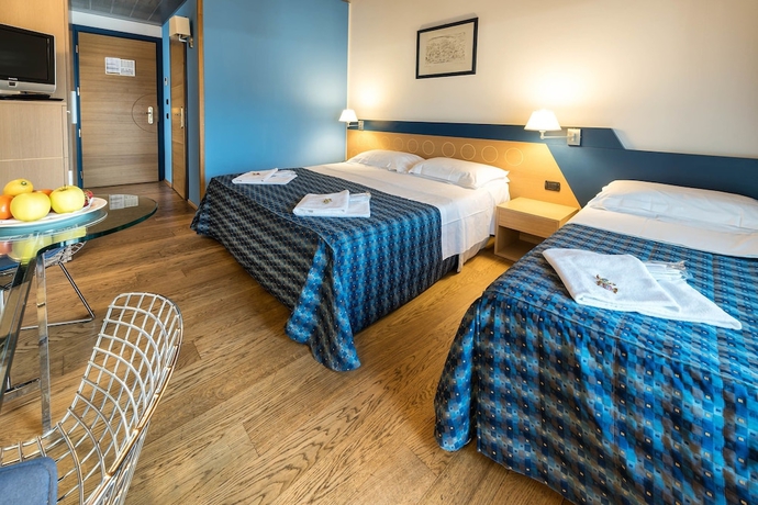 Imagen de la habitación del Hotel West Point Airport. Foto 6