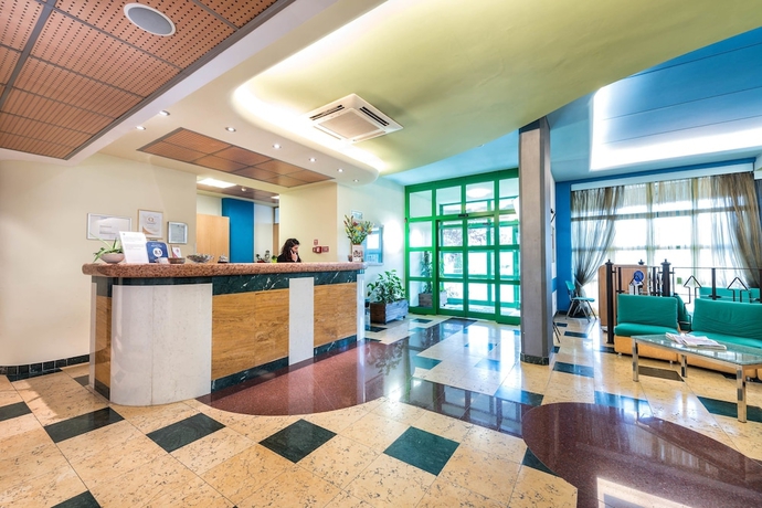 Imagen de los interiores del Hotel West Point Airport. Foto 17