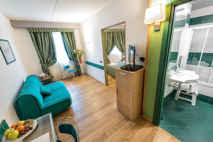 Imagen de la habitación del Hotel West Point Airport. Foto 14