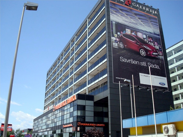 Imagen general del Hotel West Side Gallery Apartments. Foto 1
