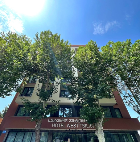 Imagen general del Hotel West Tbilisi. Foto 1