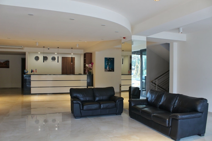 Imagen de los interiores del Hotel West Tbilisi. Foto 18