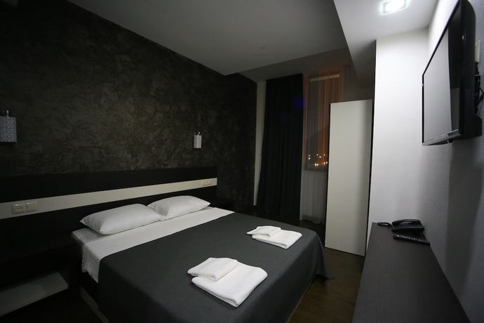 Imagen de la habitación del Hotel West Tower Hotel. Foto 11