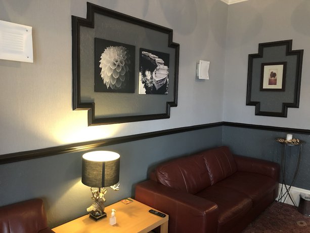 Imagen de los interiores del Hotel West Vale Villa. Foto 20