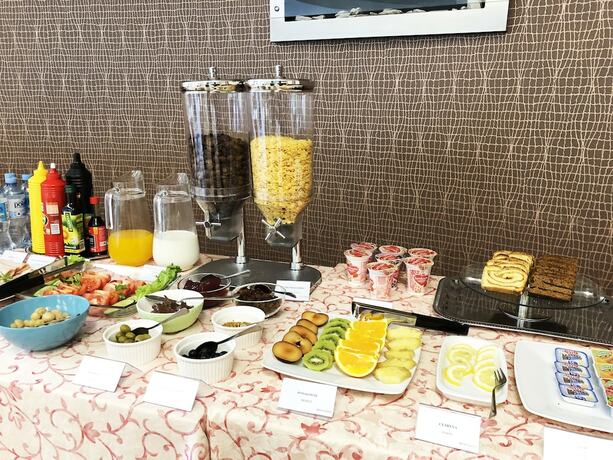 Imagen del bar/restaurante del Hotel West, Varsovia. Foto 6