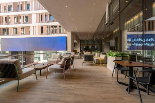 Imagen general del Hotel West Walk Retaj. Foto 2