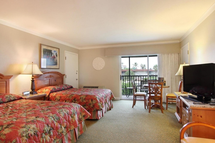 Imagen de los exteriores del Hotel West Wind Inn. Foto 6