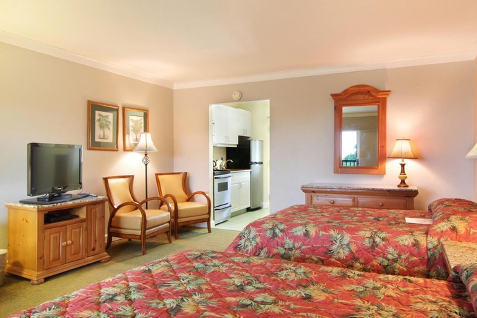 Imagen de los exteriores del Hotel West Wind Inn. Foto 9