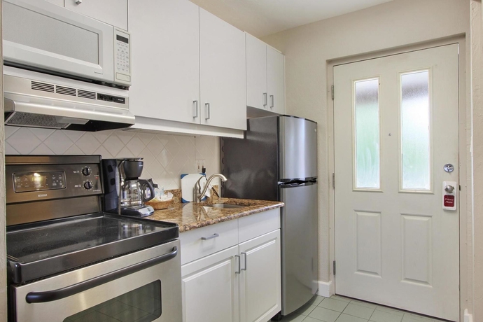 Imagen de los exteriores del Hotel West Wind Inn. Foto 12