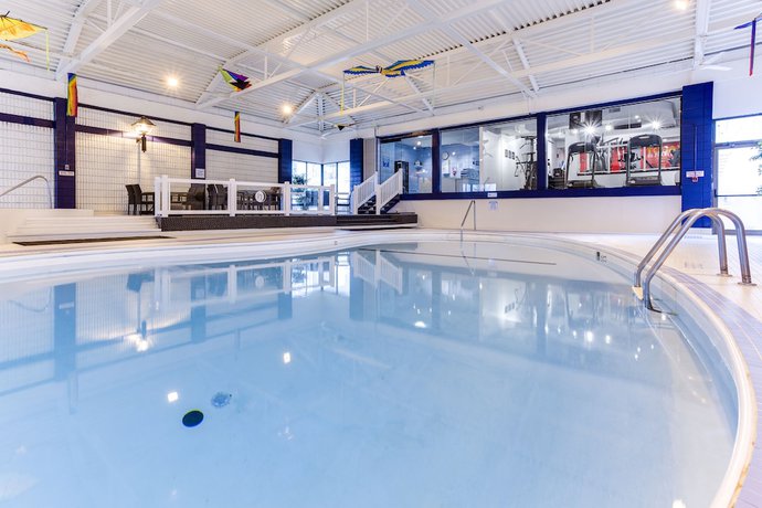 Imagen de la piscina del Hotel West Wing at Park Town. Foto 20