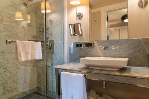 Imagen de la habitación del Hotel WestDoor. Foto 17