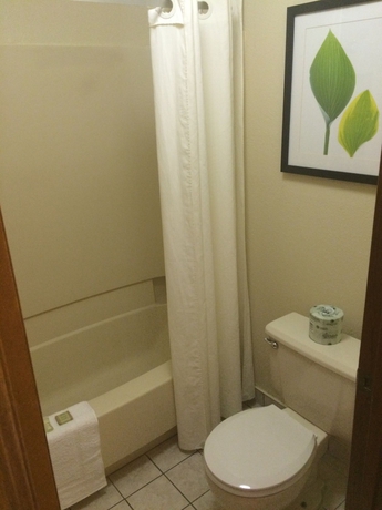 Imagen de la habitación del Hotel WestSpring Inn - Westlake Cleveland. Foto 6