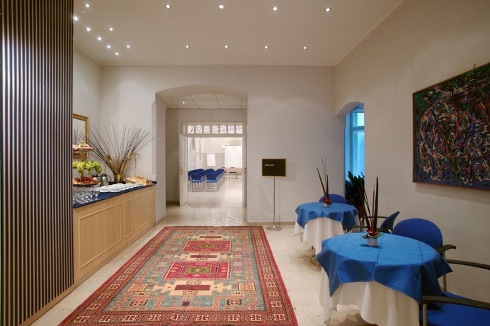 Imagen de los interiores del Hotel Westbahn. Foto 13