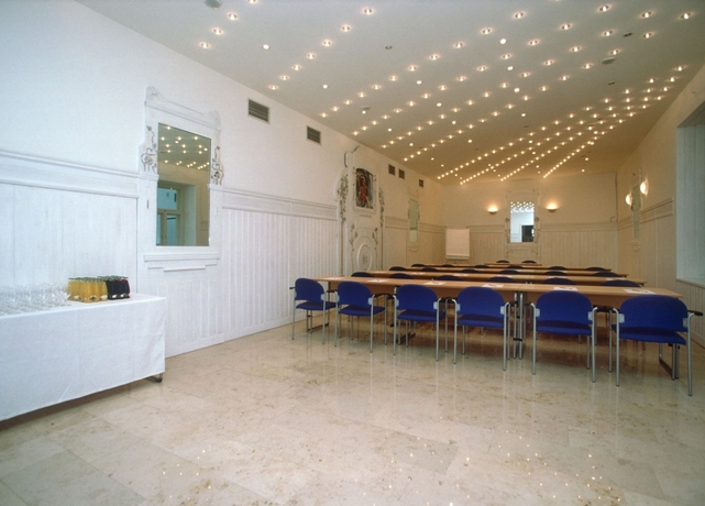 Imagen de los interiores del Hotel Westbahn. Foto 15