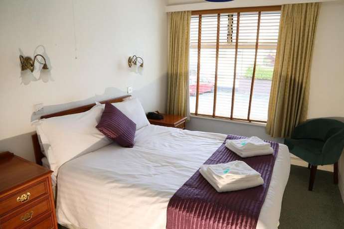 Imagen de la habitación del Hotel Westberry. Foto 17