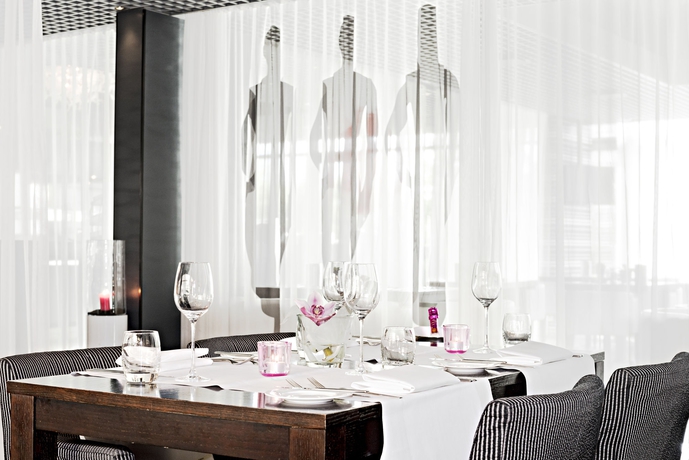 Imagen del bar/restaurante del Hotel Westcord Fashion Amsterdam. Foto 4