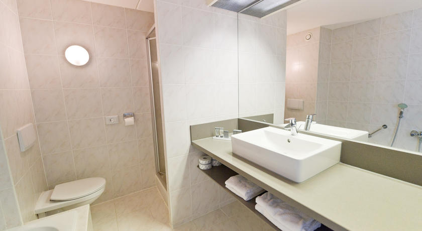 Imagen de la habitación del Hotel Westcord Schylge. Foto 4