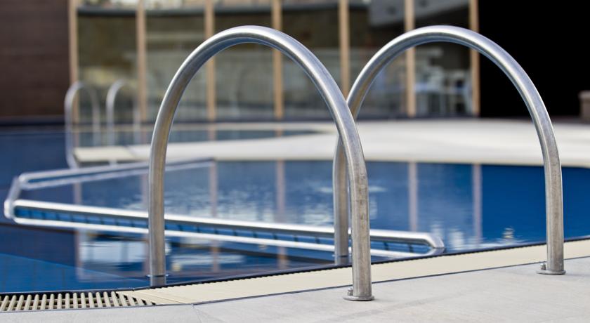 Imagen de la piscina del Hotel Westcord Strandhotel Seeduyn. Foto 5