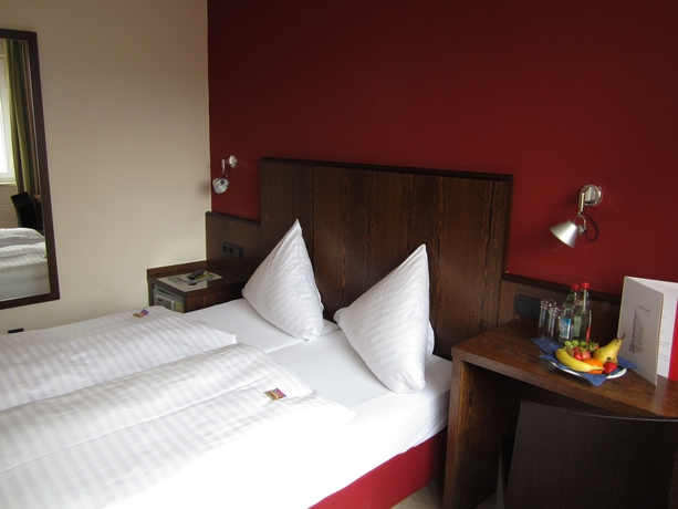 Imagen de la habitación del Hotel Westend. Foto 8
