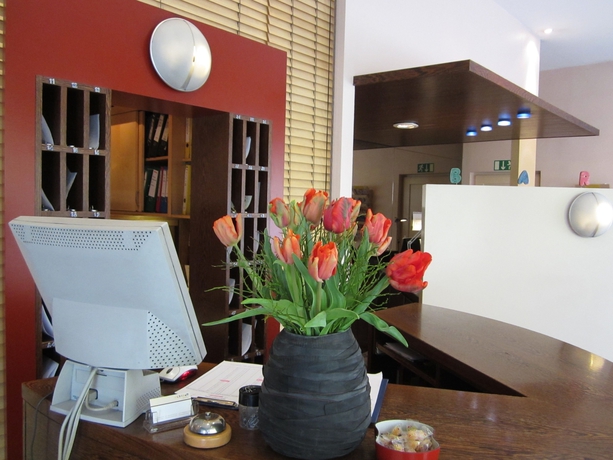 Imagen de los interiores del Hotel Westend. Foto 18