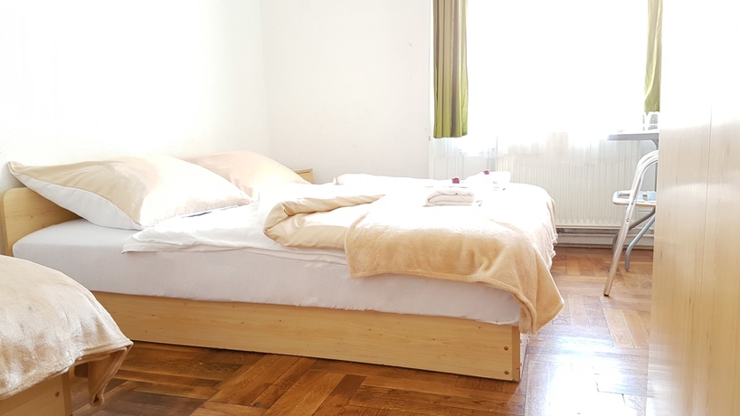 Imagen de la habitación del Hotel Westend Minihotel. Foto 9