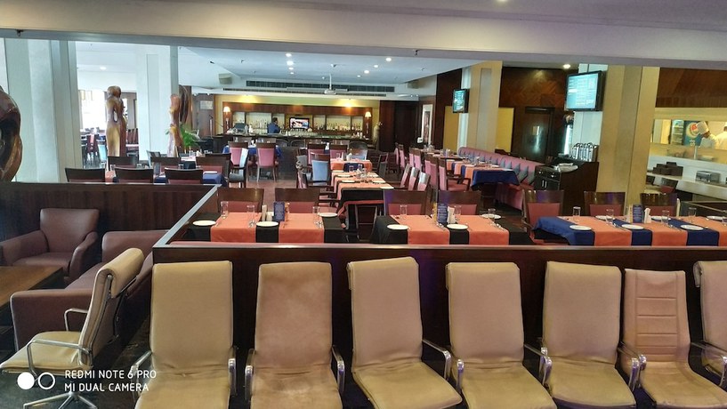 Imagen del bar/restaurante del Hotel Western Court. Foto 3