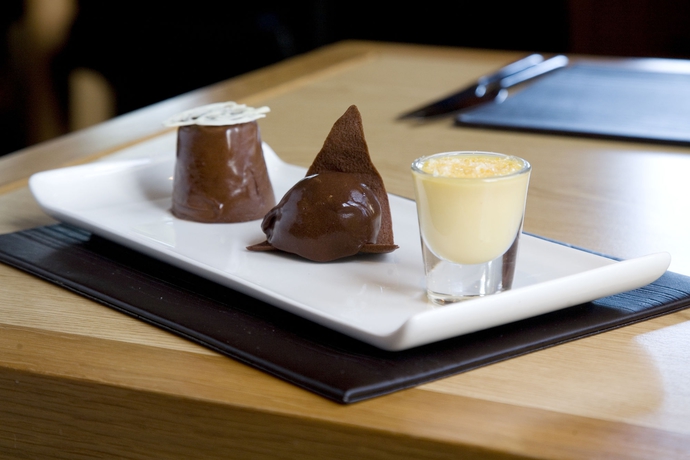 Imagen del bar/restaurante del Hotel Western House. Foto 9