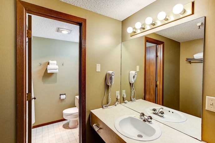 Imagen de la habitación del Hotel Western Inn, Council Bluffs. Foto 16