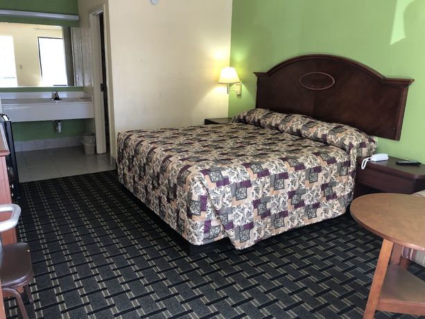 Imagen de la habitación del Hotel Western Inn, Fairburn. Foto 17