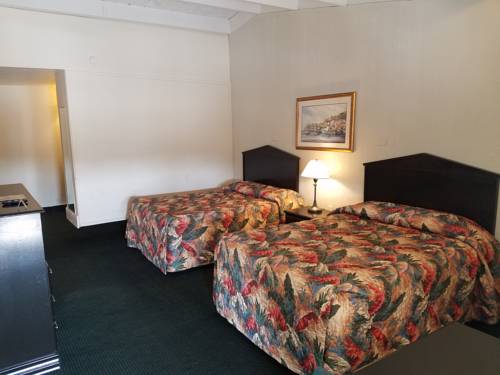 Imagen de la habitación del Hotel Western Inn - Pensacola. Foto 3