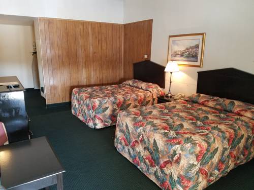 Imagen de la habitación del Hotel Western Inn - Pensacola. Foto 7