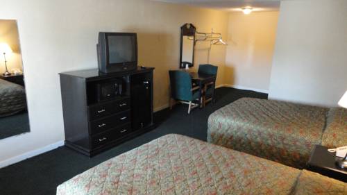 Imagen de la habitación del Hotel Western Inn - Pensacola. Foto 10