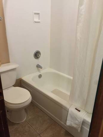 Imagen de la habitación del Hotel Western Inn South. Foto 5