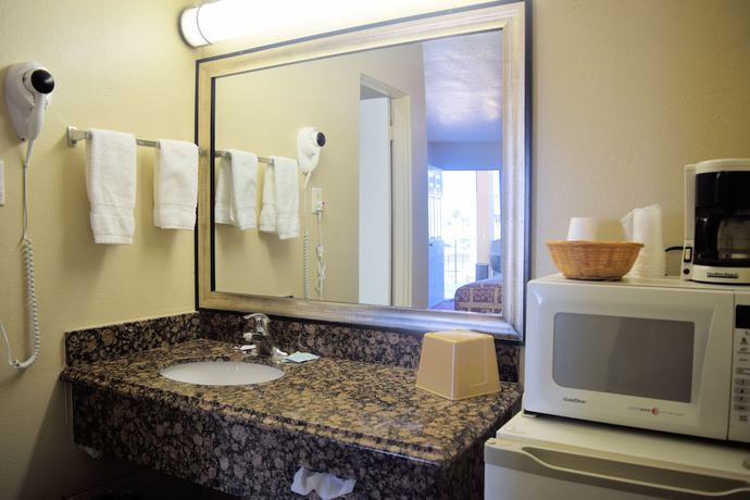 Imagen de la habitación del Hotel Western Inn and Suites. Foto 6