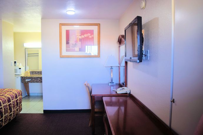 Imagen de la habitación del Hotel Western Inn and Suites. Foto 13