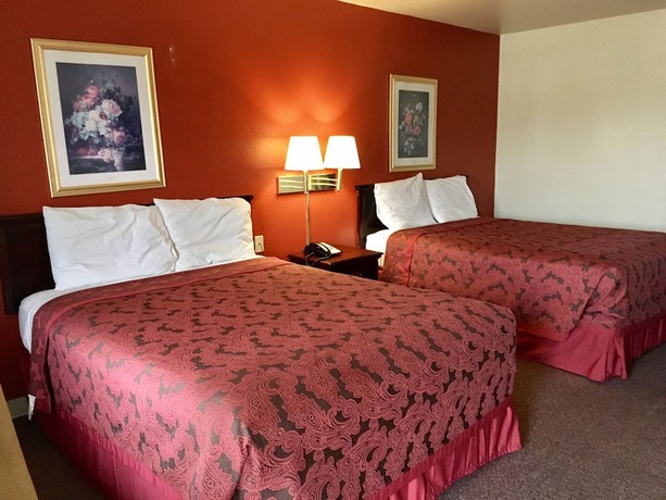 Imagen de la habitación del Hotel Western Plaza Inn. Foto 8