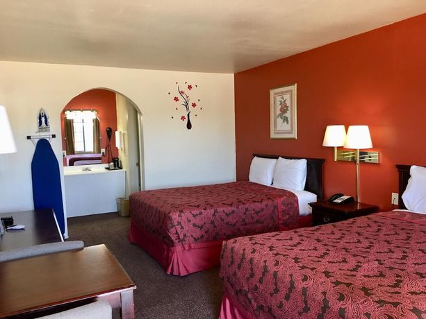 Imagen de la habitación del Hotel Western Plaza Inn. Foto 11