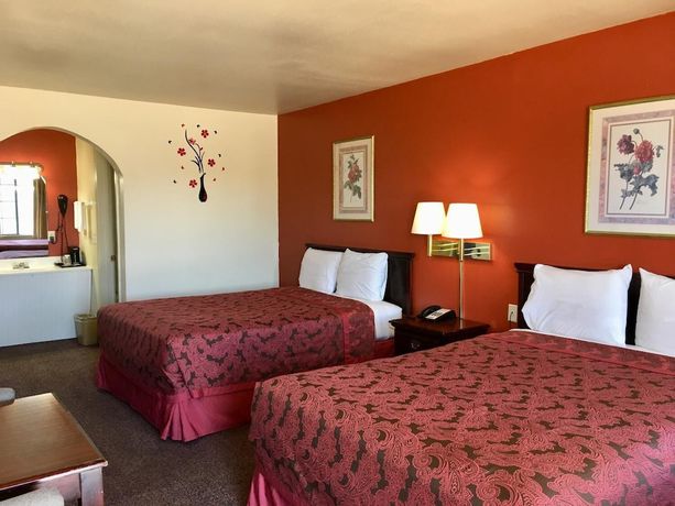 Imagen de la habitación del Hotel Western Plaza Inn. Foto 12