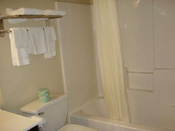 Imagen de la habitación del Hotel Western Plaza Inn. Foto 16