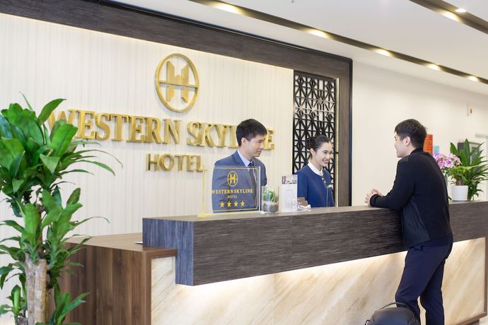 Imagen de los interiores del Hotel Western Skyline. Foto 19