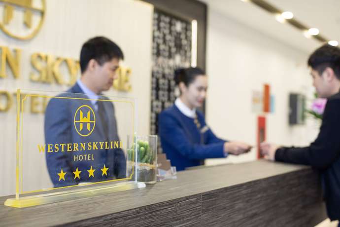 Imagen de los interiores del Hotel Western Skyline. Foto 20