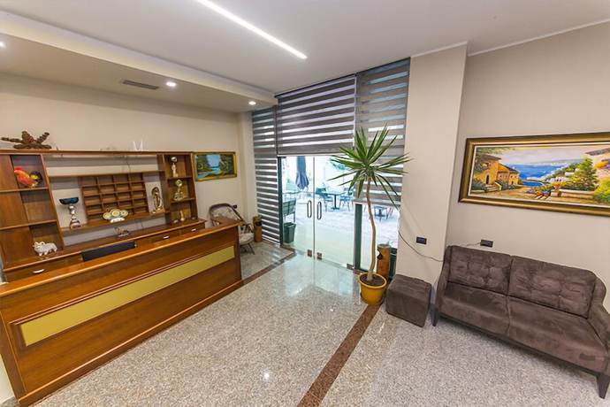 Imagen de los interiores del Hotel Western Star, Durres. Foto 19