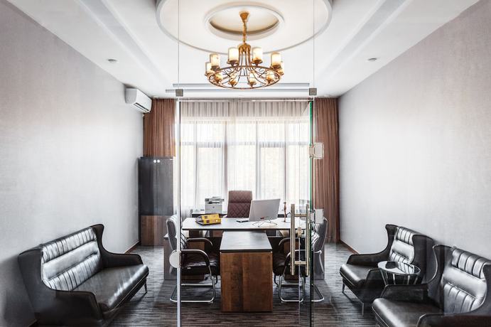 Imagen de los interiores del Hotel Western Suites. Foto 17