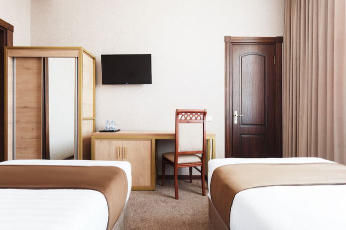 Imagen de la habitación del Hotel Western Suites. Foto 14