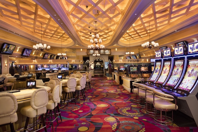 Imagen de los interiores del Hotel Western Village Inn and Casino. Foto 17
